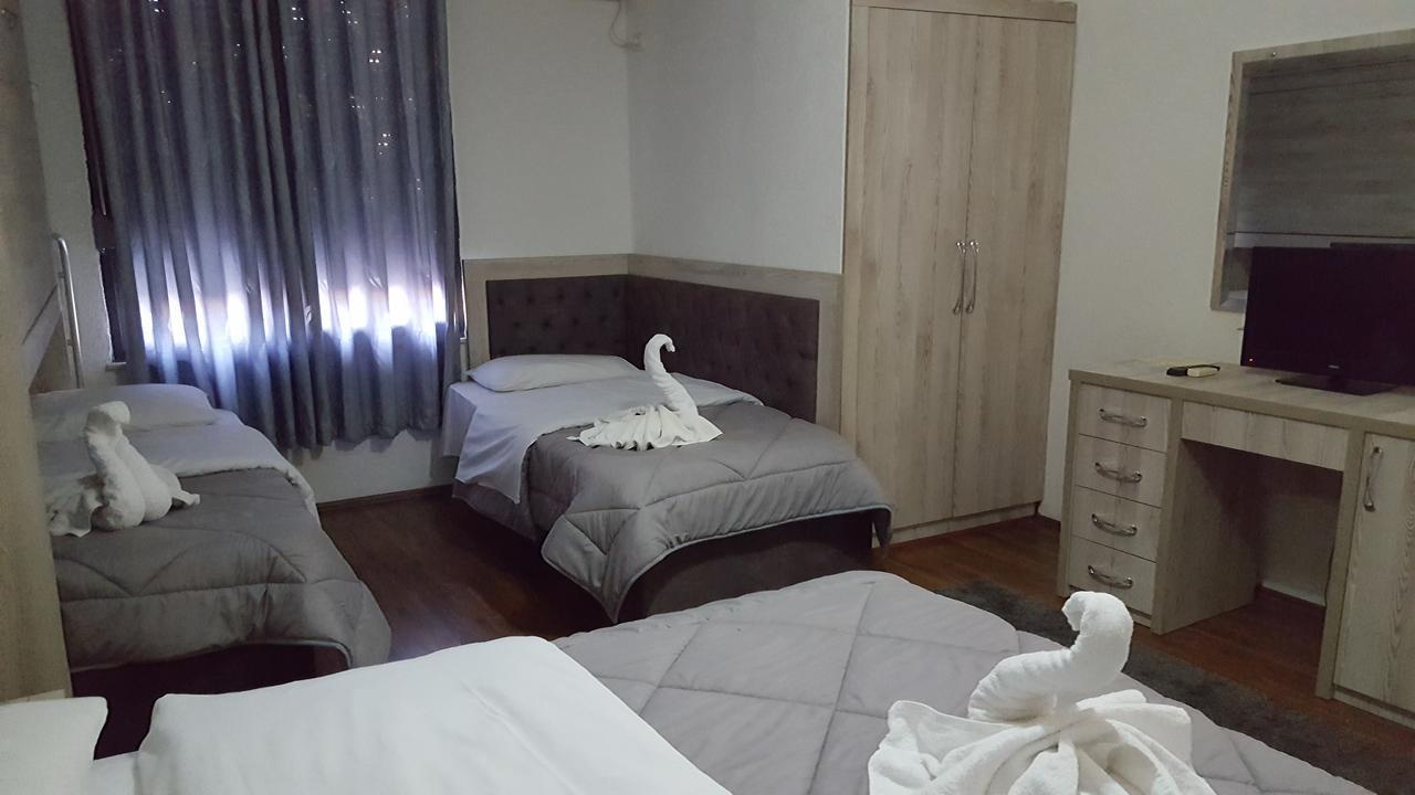 Hotel Livia Tirana Exterior foto