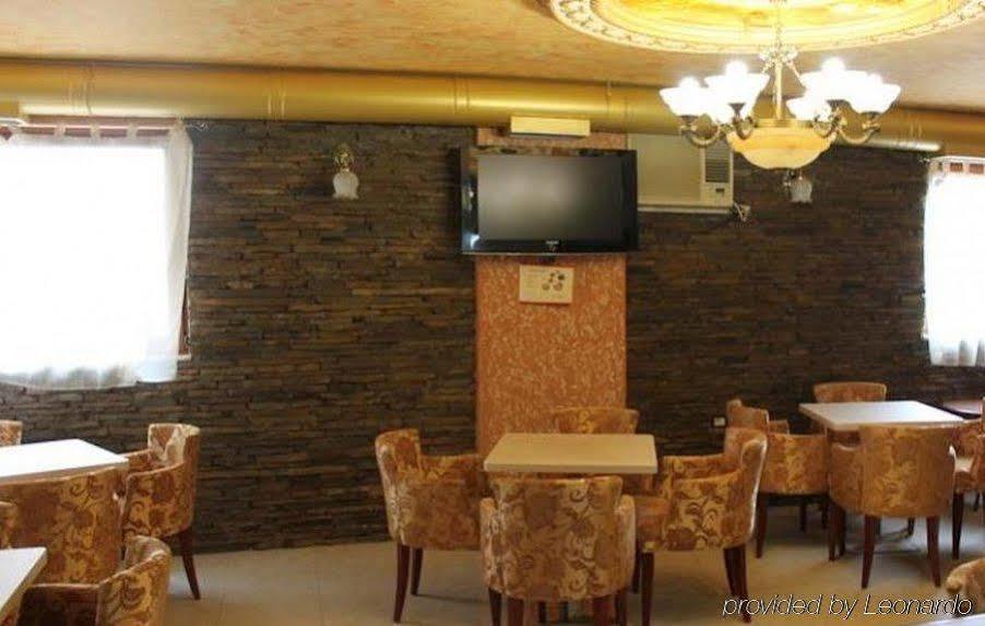 Hotel Livia Tirana Exterior foto